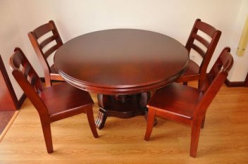 紅橡木家具優(yōu)缺點有哪些，如何選擇？